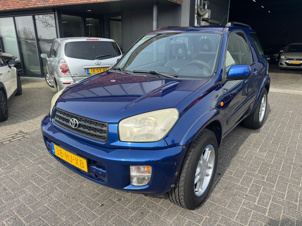 Toyota RAV4 - 2.0-16V VVT-i Sol AIRCO TREKHAAK LMV ORIG NL NAP NIEUWE REMLEIDING ACHTER/NIEUW REMBLOK + - AutoWereld.nl