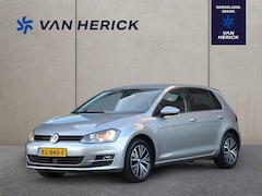 Volkswagen Golf - 1.2 TSI Connected Series | ACC | Trekhaak | Stoelverwarming | Navigatie