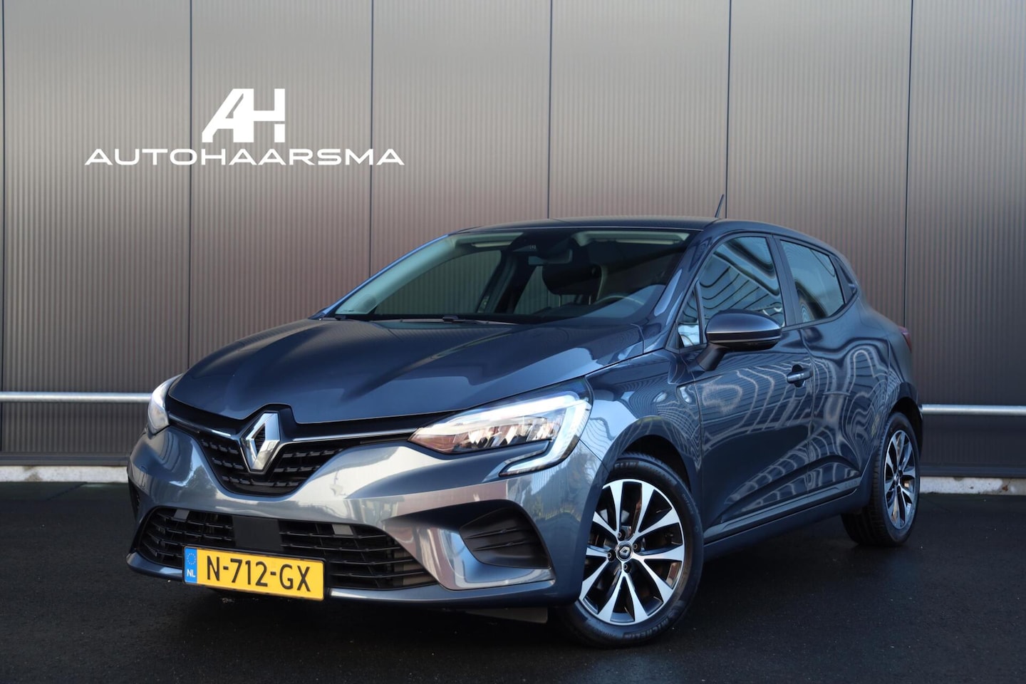 Renault Clio - 1.0 TCe Zen Airco Cruise CarPlay Metallic Lichtmetalen velgen NL-Auto! - AutoWereld.nl