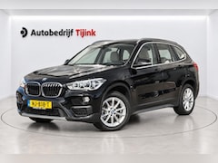 BMW X1 - sDrive20i Centennial High Executive | Automaat | Trekhaak | Navi | Stoelverwarming | HUD |