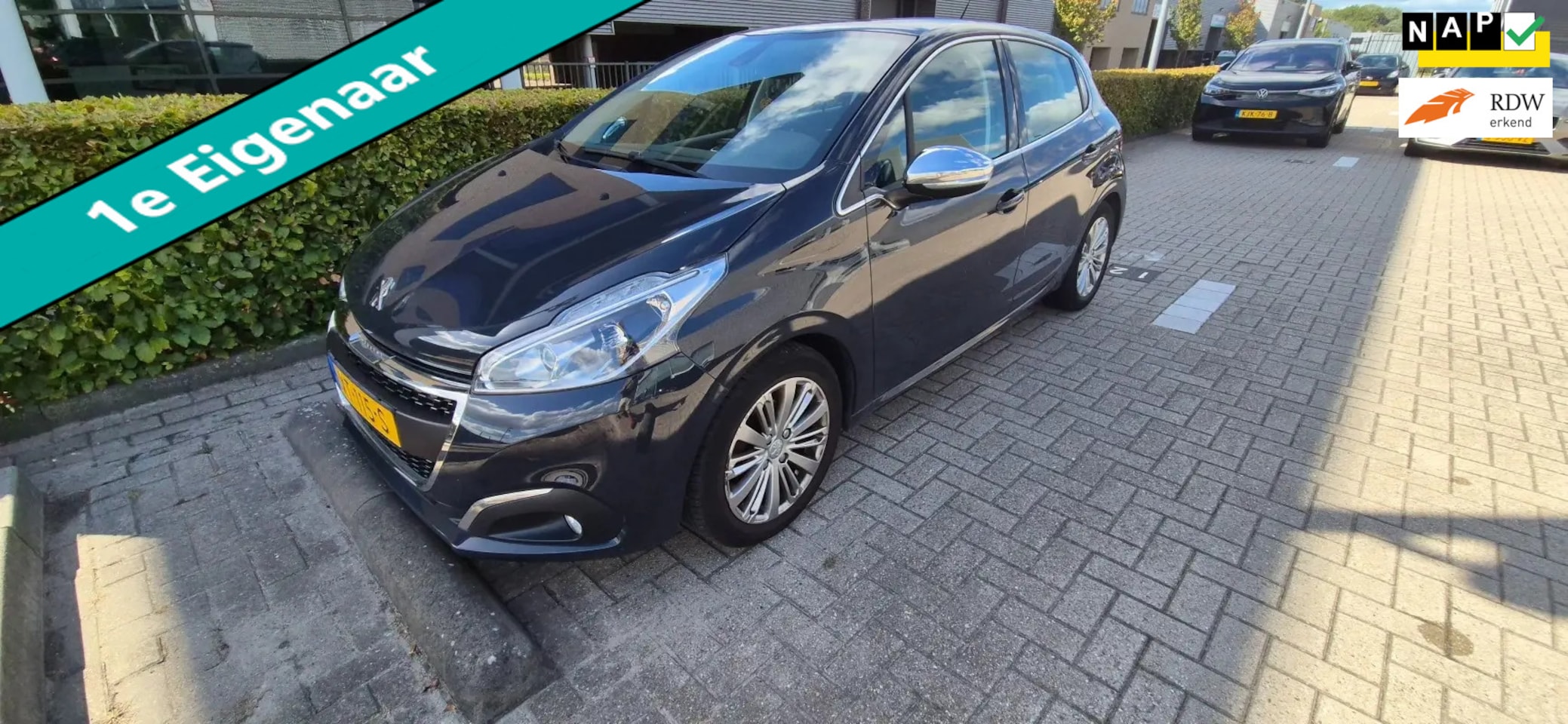 Peugeot 208 - 1.2i 5-deurs Allure 1e eig. Historie Clima Navi PDC DAB - AutoWereld.nl