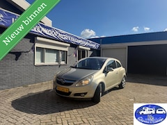Opel Corsa - 1.2-16V Cosmo Automaat
