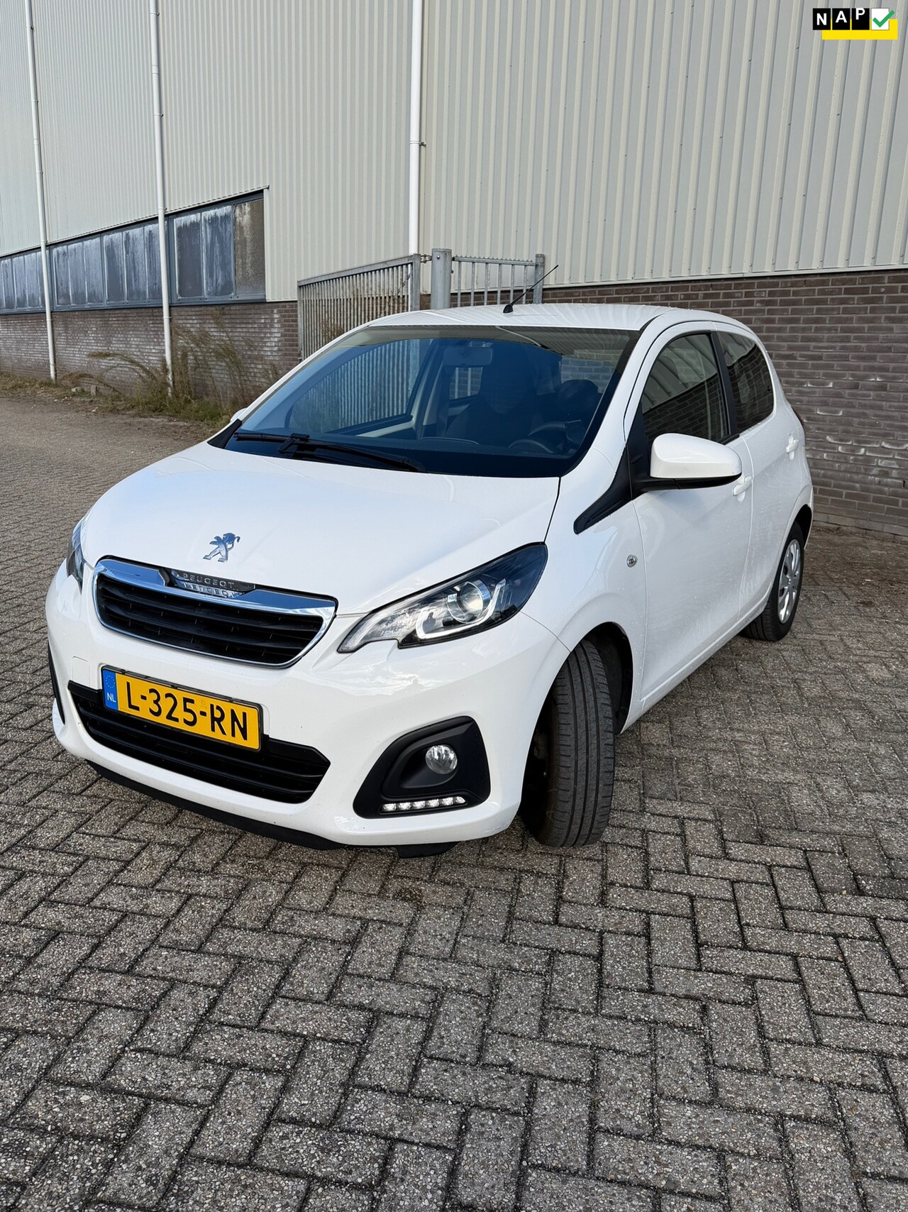 Peugeot 108 - 1.0 e-VTi Active |Wit |Carplay | BTW | Airco - AutoWereld.nl