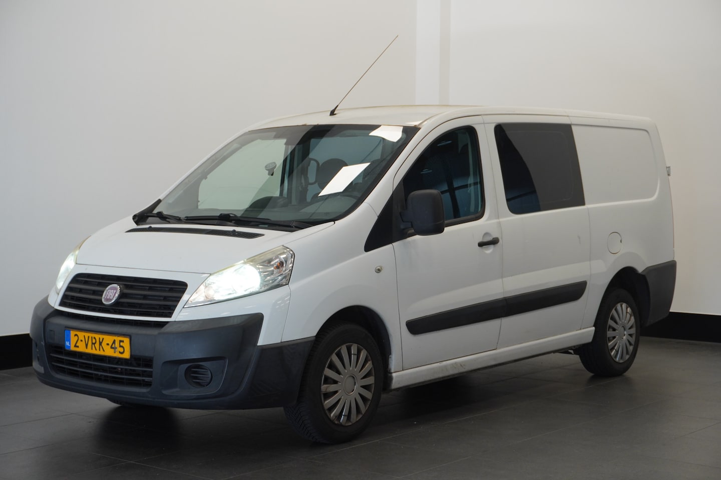 Fiat Scudo - 1.6 MultiJet L2H1 - Dubbel cabine - Camera - Trekhaak - € 2950.- Marge - AutoWereld.nl