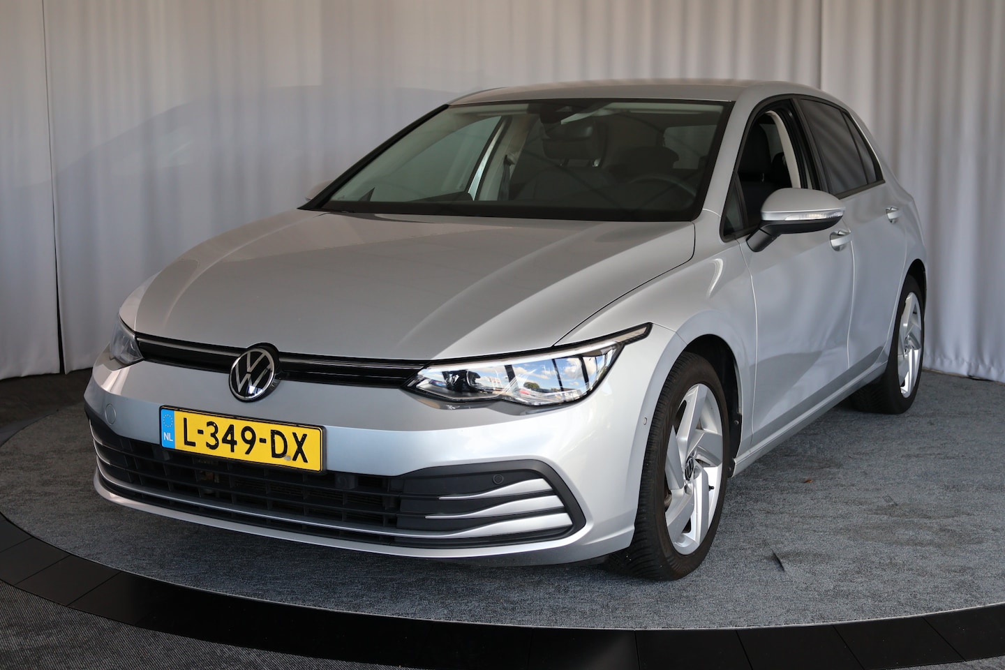Volkswagen Golf - 1.0 eTSI Life Business - AutoWereld.nl