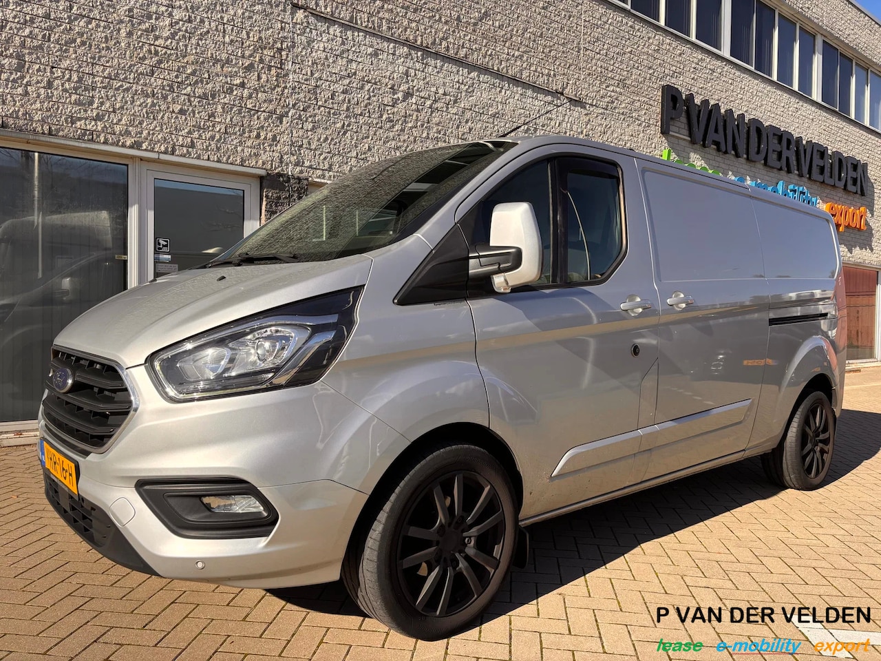 Ford Transit Custom - 300 | 2.0 TDCI | Limited | 170 pk | Automaat | Navi | - AutoWereld.nl