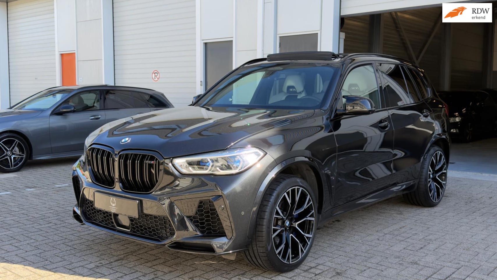 BMW X5 - M Competition M Driver's Pack | Bowers & Wilkins | Soft-Close | Comfort Access | Sky Loung - AutoWereld.nl
