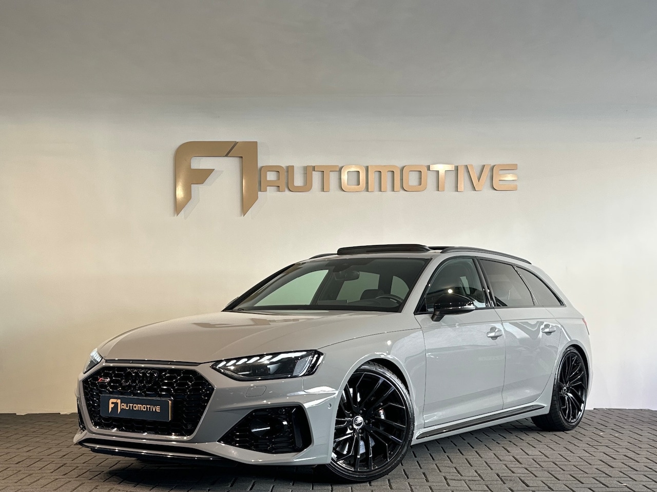 Audi A4 Avant - 2.9 TFSI RS 4 quattro Pano|Massage|HuD|360c|Memory - AutoWereld.nl