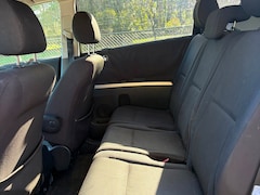 Toyota Verso - 1.6 VVT-i Dynamic /Trekhaak/Airco/