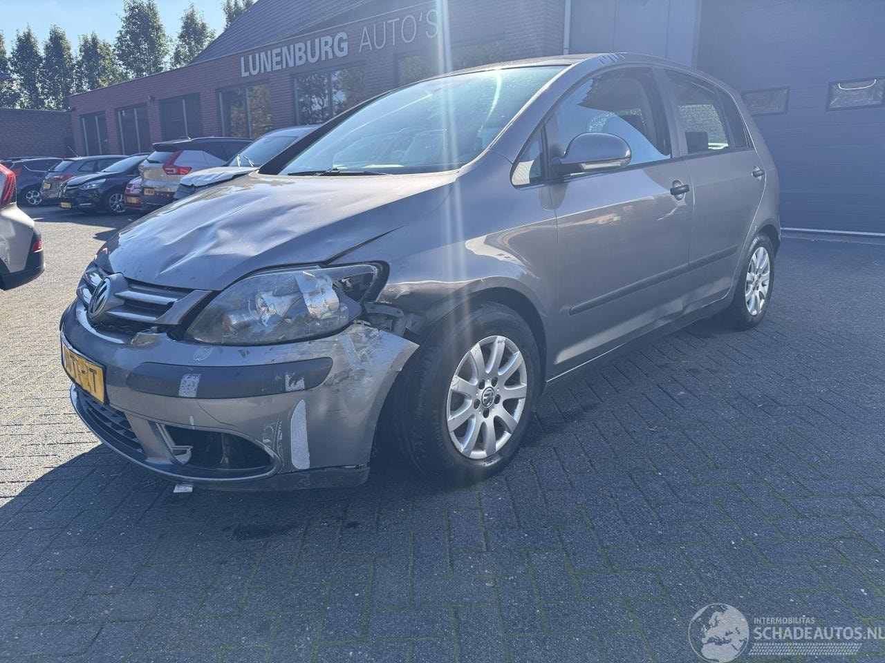 Volkswagen Golf - 1.6 FSI Comfortline AUTOMAAT (MPV 5-dr.) - AutoWereld.nl