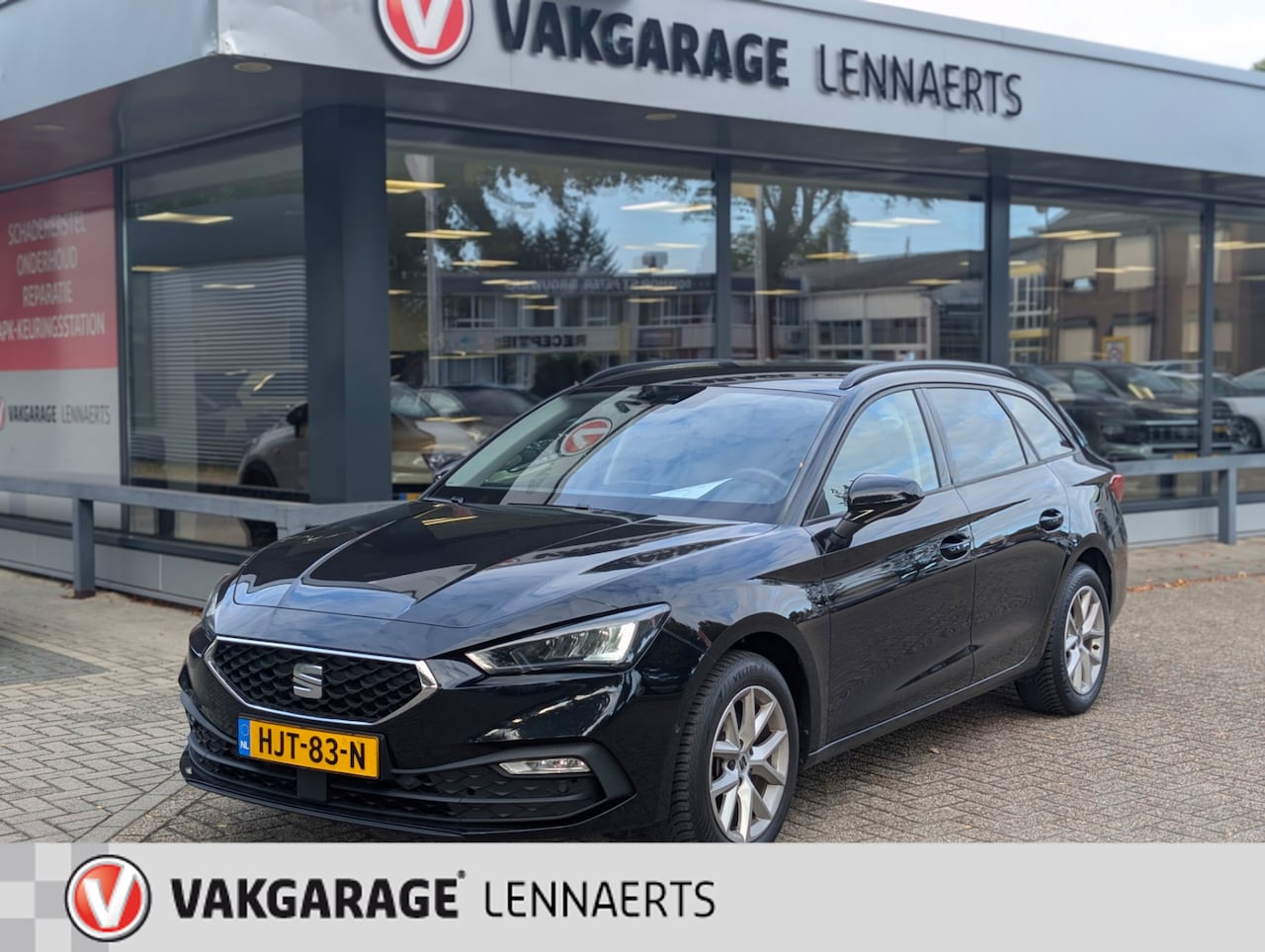SEAT Leon Sportstourer - 1.0 eTSI 110pk Style Business DSG automaat, LM, carplay, camera ect. Rijklaarprijs / 12 mn - AutoWereld.nl