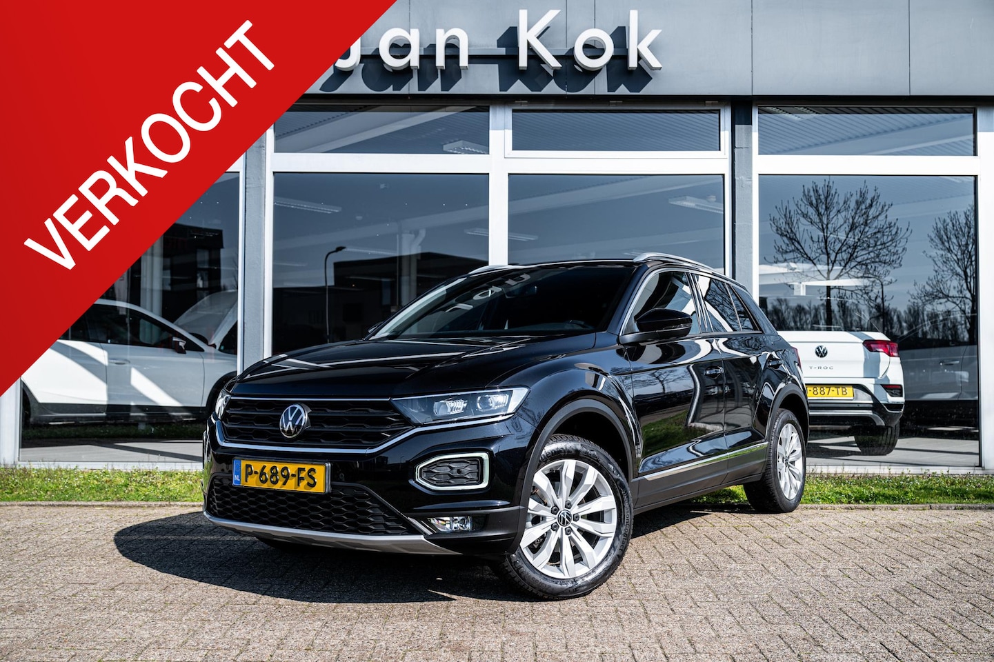 Volkswagen T-Roc - 1.5 TSi 150 pk DSG-7 Sport+ | Elektr. Achterklep | Camera | Parkeersensoren - AutoWereld.nl