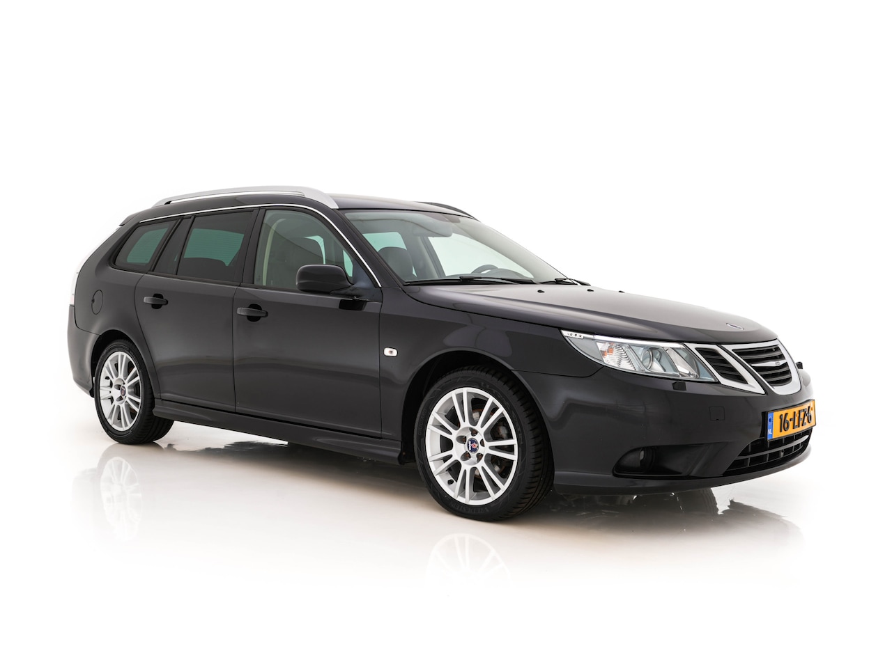Saab 9-3 Sport Estate - 1.8t Vector Aut. *LEATHER-FABRIC | XENON | NAVI-FULLMAP | HEATED-COMFORTSEATS | PRIVACY-GL - AutoWereld.nl