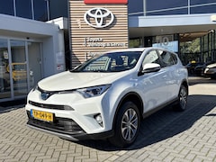 Toyota RAV4 - 2.5 Hybrid AWD Style 1650 KG TREKGEWICHT LAGE KM STAND