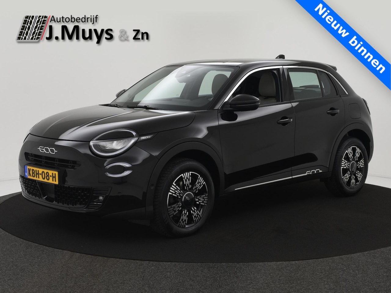 Fiat 600 - 1.2 Hybrid Urban BLIS|STOELVERW|CAMERA|CARPLAY|LED|17INCH - AutoWereld.nl
