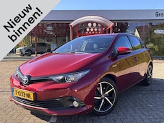 Toyota Auris - 1.8 Hybrid Dynamic Ultimate | Navigatie | Cruise | Afn. Trekhaak