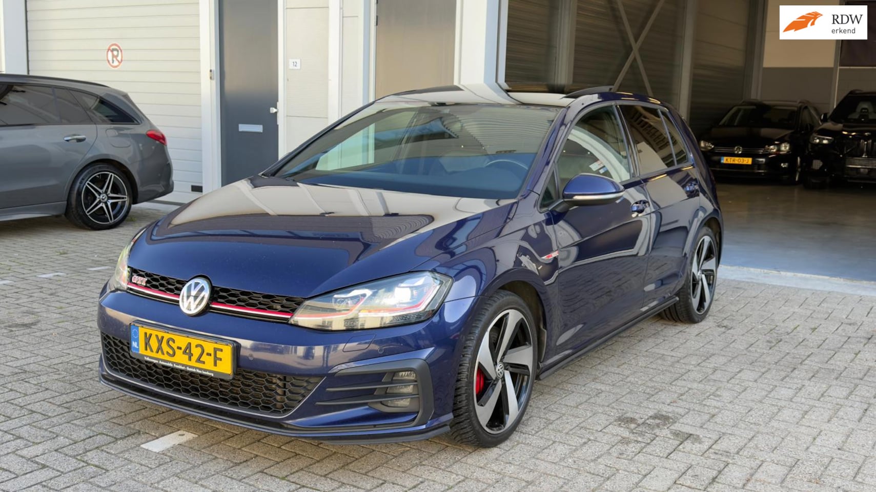 Volkswagen Golf - 2.0 TSI GTI Performance DSG |Pano|Key Less|Camera|Acc| etc.. - AutoWereld.nl