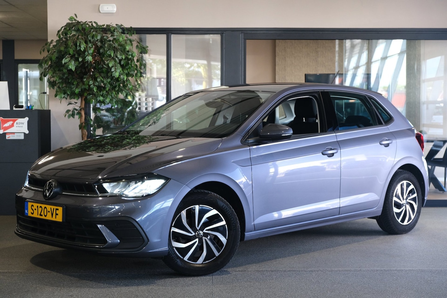 Volkswagen Polo - 1.0 TSI Life Business Viritual Navi Carplay ACC PDC - AutoWereld.nl