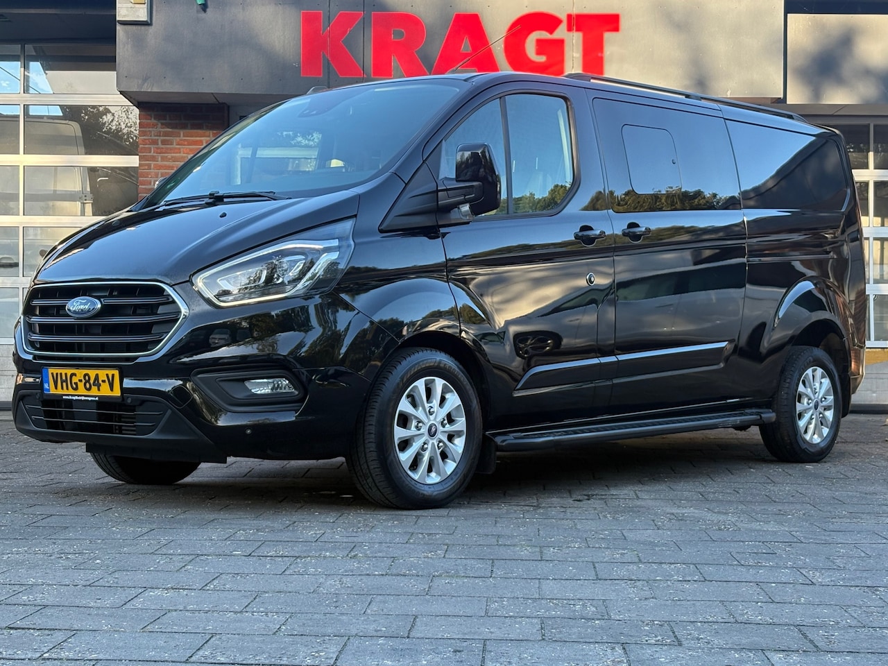 Ford Transit Custom - 300 2.0 TDCI L2H1 Limited DC170PK|DUBBELCABINE|automaat|ACC|stoelverwarming|trekhaak|blind - AutoWereld.nl