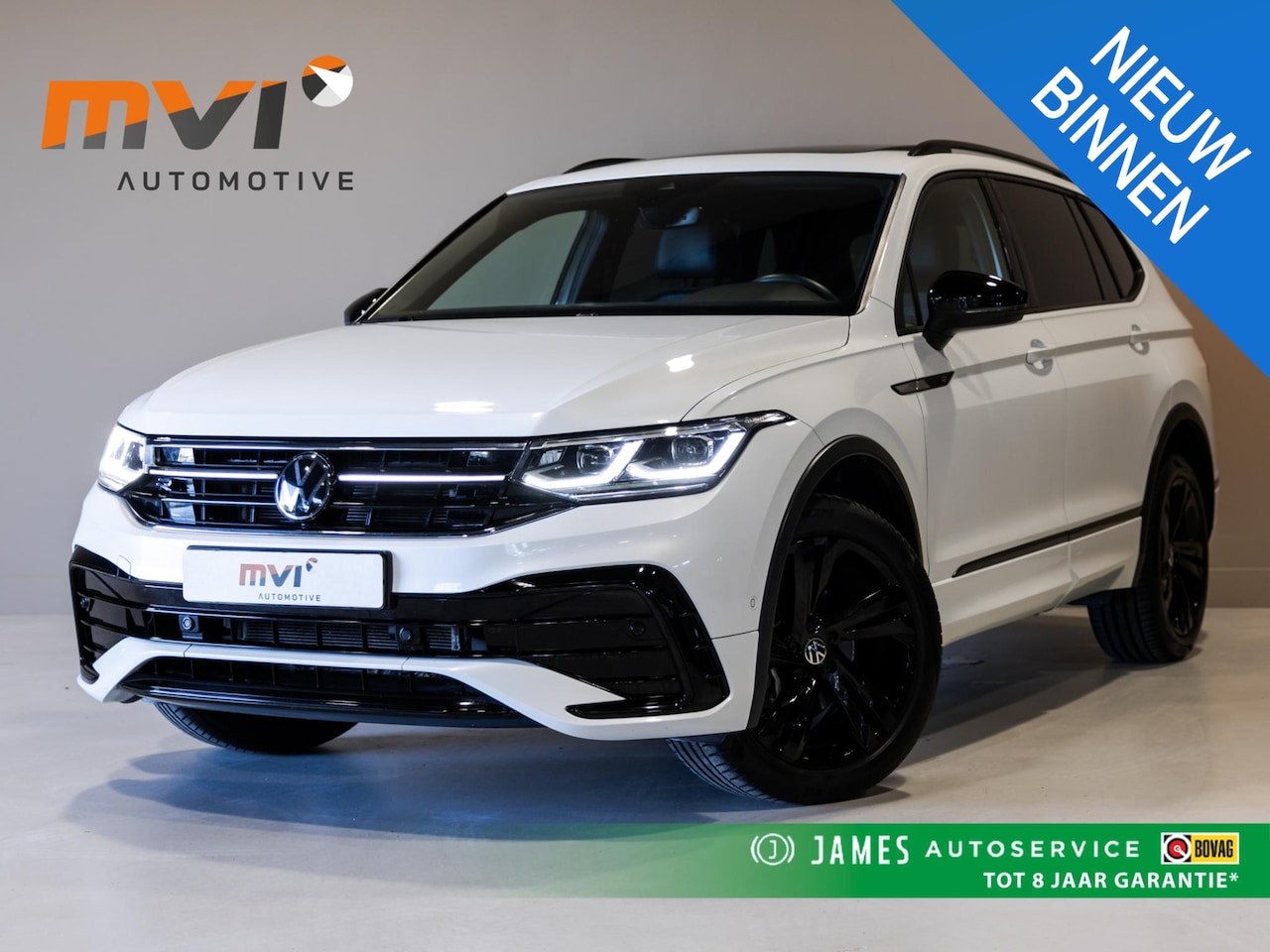 Volkswagen Tiguan Allspace - 1.5 TSI R-Line Blackstyle 7p. / 150pk / Panorama dak / Stoel en stuur verwarming / Achteru - AutoWereld.nl