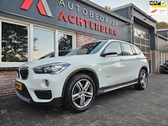 BMW X1 - SDrive20i Essential Trekhaak Automaat Nette Auto NAP Airco/Clima Cruise Control