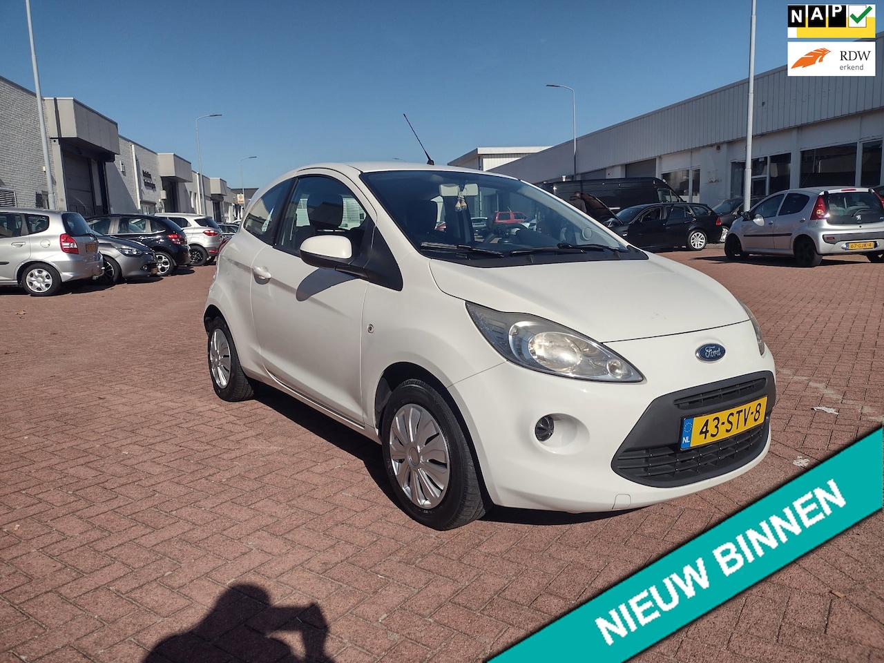 Ford Ka - 1.2 Cool & Sound start/stop MOOIE AUTO BEL 0619590613 AIRCO APK 30-11-2027 - AutoWereld.nl