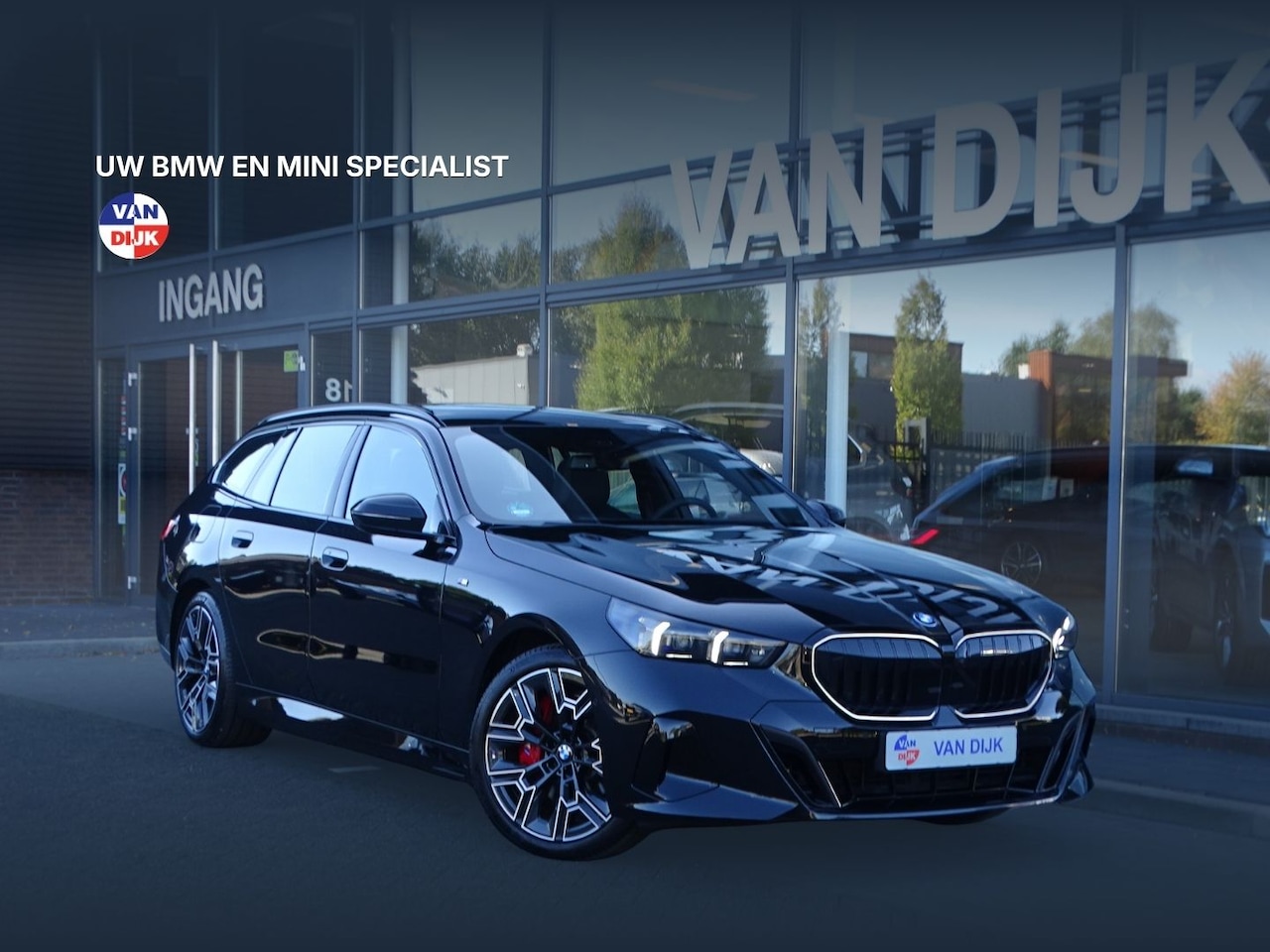 BMW 5-serie Touring - 550e xDrive M Sport Pro Pano.Dak Merino Leder Harman/Kardon Head-Up Stoelventilatie Driv.A - AutoWereld.nl