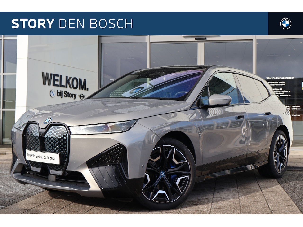 BMW iX - xDrive40 / Sportpakket / Panoramadak Sky Lounge / Trekhaak / Laserlight / Soft-Close / Par - AutoWereld.nl