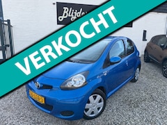 Toyota Aygo - 1.0-12V Comfort Automaat | 1e Eigenaar | 5Drs | Dealer Onderhouden | A.S. Banden