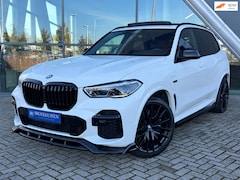 BMW X5 - XDrive45e High Executive M Sport 394pk Panoramadak / 22inc / Laser Light / Trekhaak