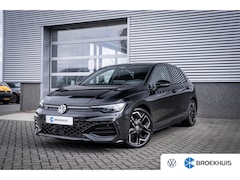 Volkswagen Golf - VIII Lim. 1.5 eTSI 110 kW R-Line | Adaptive Cruise Control ACC and Front Assist with Pedes