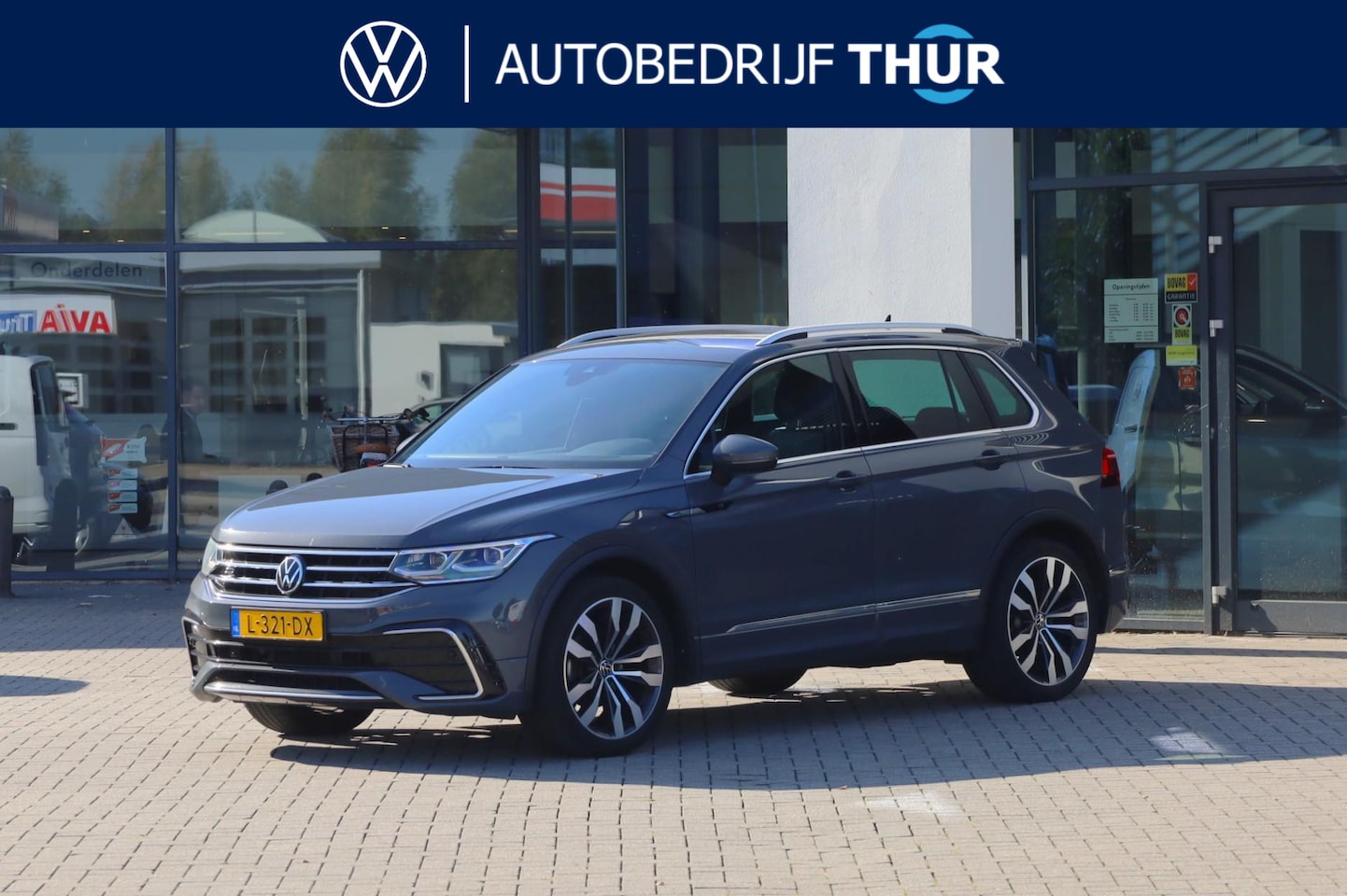 Volkswagen Tiguan - 1.5 TSI R-Line Business+ 150PK / 110kW DSG, NL auto, nieuw door ons geleverd, 20" 'Suzuka' - AutoWereld.nl