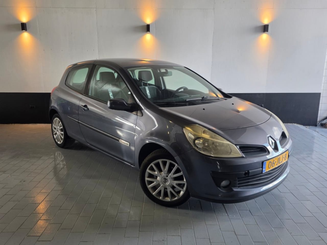 Renault Clio - 1.2 TCE Rip Curl/apk - AutoWereld.nl