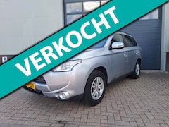 Mitsubishi Outlander - | 2.0 Intense | Navigatie | Bluetooth | Airco | Automaat | 2e eigenaar |