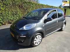 Peugeot 107 - 1.0 Active airco 5 deuren elec ramen nieuwstaat