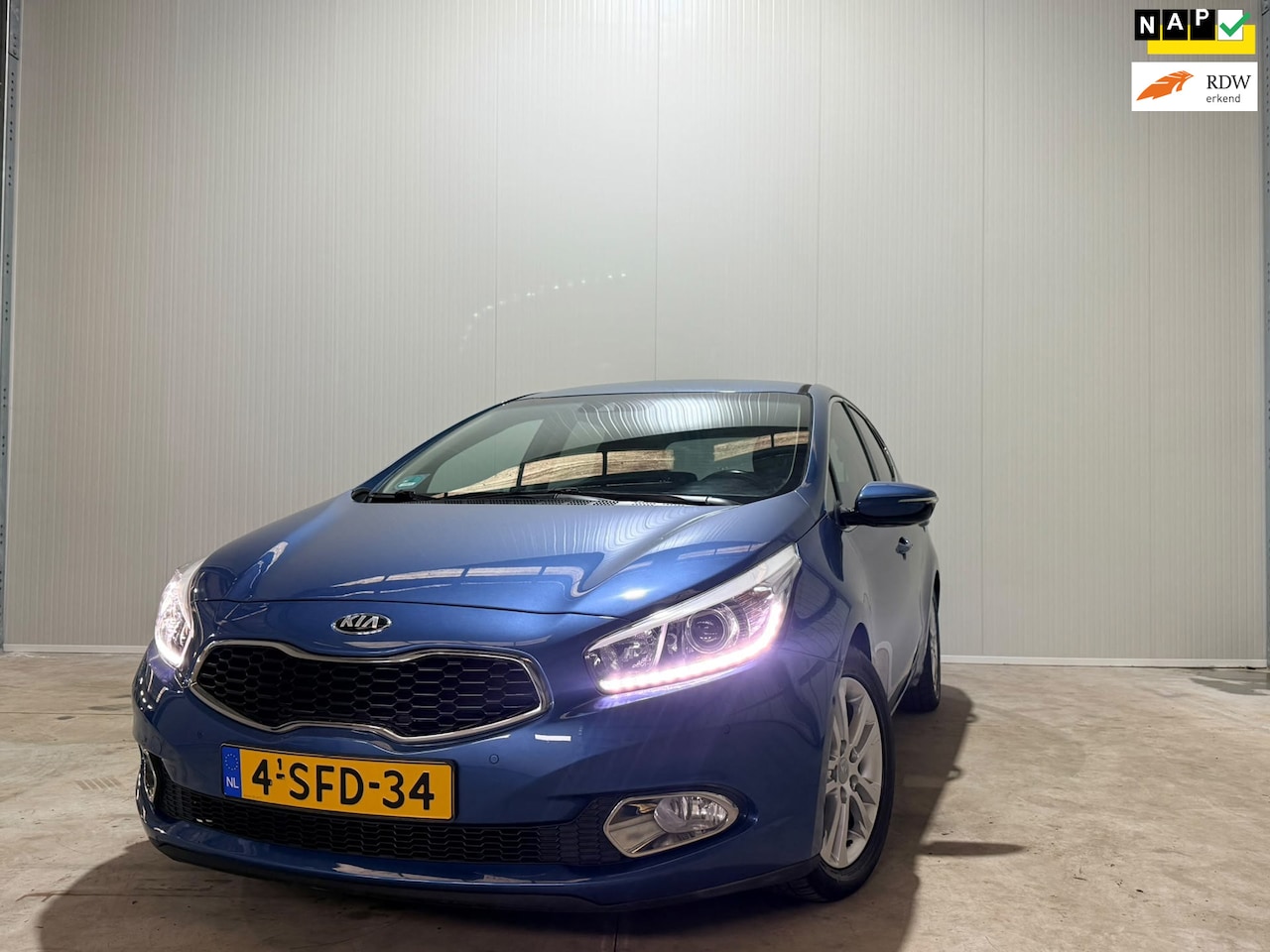Kia Cee'd - 1.6 GDI Super Pack Keyless/Nav/Camera/afn.Trekhaak/Vol Opties - AutoWereld.nl