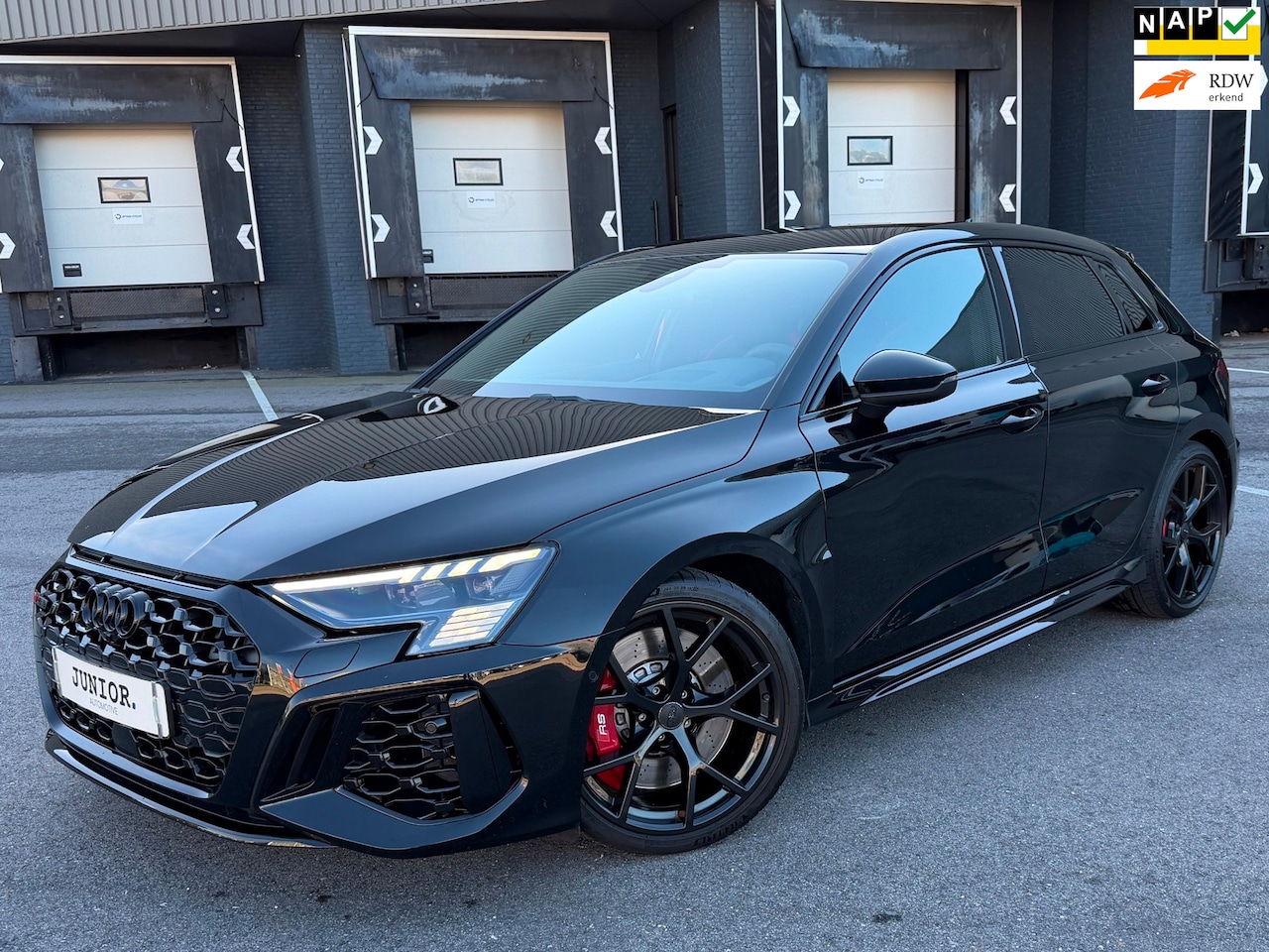 Audi A3 Sportback - 2.5 TFSI RS 3 quattro DEALERONDERHOUDEN/ORGNL/RODESTICKSELS - AutoWereld.nl