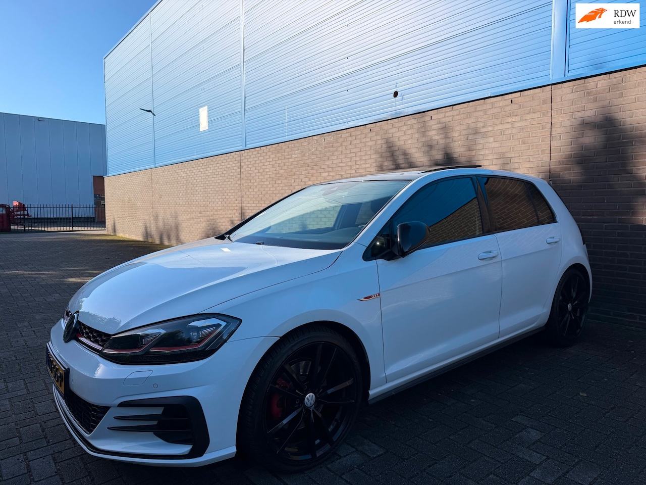 Volkswagen Golf Plus - 2.0 TSI GTI Performance Business | Pano | Carbon | Milltek | Camera | Stoelverwarming | Ca - AutoWereld.nl