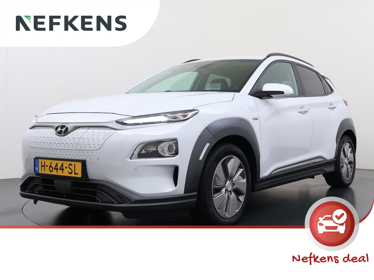Hyundai Kona - Premium 64kWh | 1ste eigenaar | ACCU 99% | Trekhaak | LEER | Camera | LED lampen | AUTOMAA - AutoWereld.nl