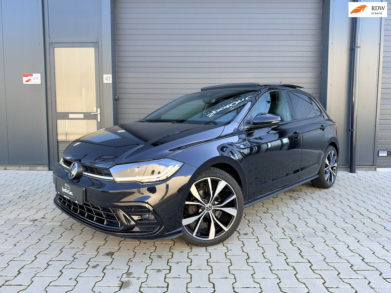 Volkswagen Polo - 1.0 TSI R-Line 3x R-Line 110PK PANO IQ-LIGHT DSG CAMERA - AutoWereld.nl