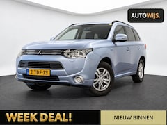 Mitsubishi Outlander - 2.0 Intense+|PANO|LEDER|CAMERA|TREKHAAK|GOED ONDERHOUDEN