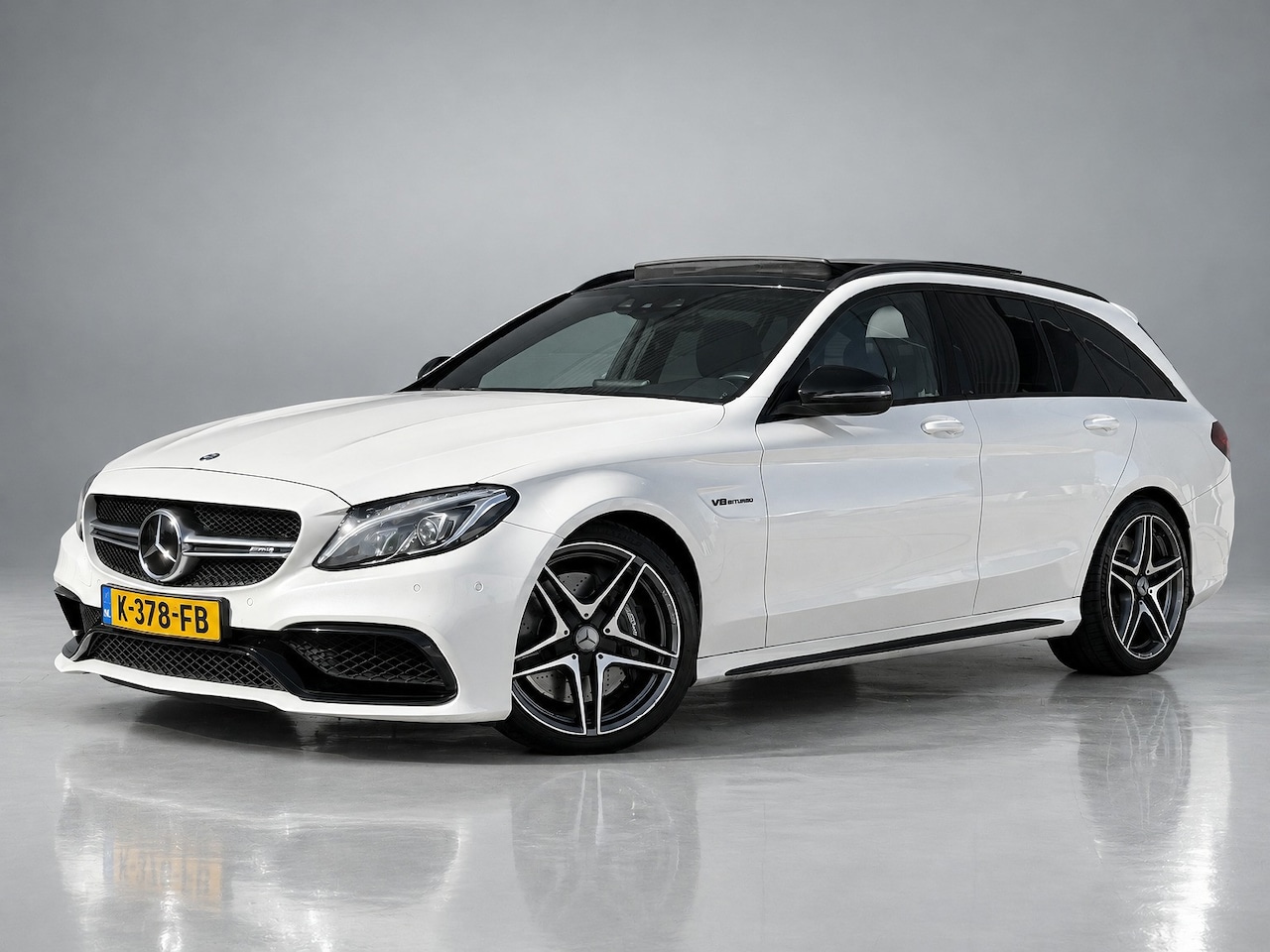 Mercedes-Benz C-klasse Estate - AMG 63|Pano|Burmester|Night-Package|Stoelverwarming|Adaptive - AutoWereld.nl