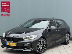 BMW 1-serie - BWJ 2021 | 118i 136PK High Ex. AUTOMAAT | LEER | M-PAKKET | CLIMA | NAVI | SPORTSTOELEN |