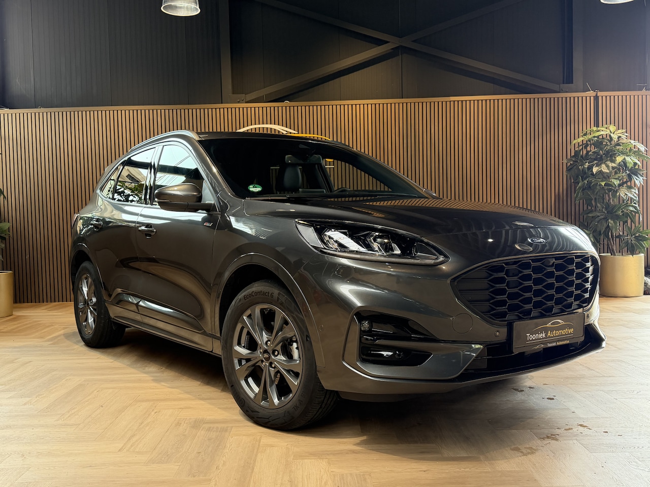 Ford Kuga - 2.5 PHEV Titanium VERWARMDE STOELEN VOOR EN ACHTER | ACHTERUITRIJCAMERA | - AutoWereld.nl