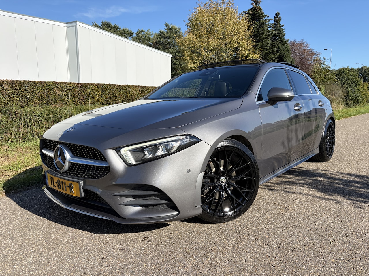Mercedes-Benz A-klasse - 200 Business Solution AMG / AUTOMAAT / NAVI / PANORAMADAK - AutoWereld.nl