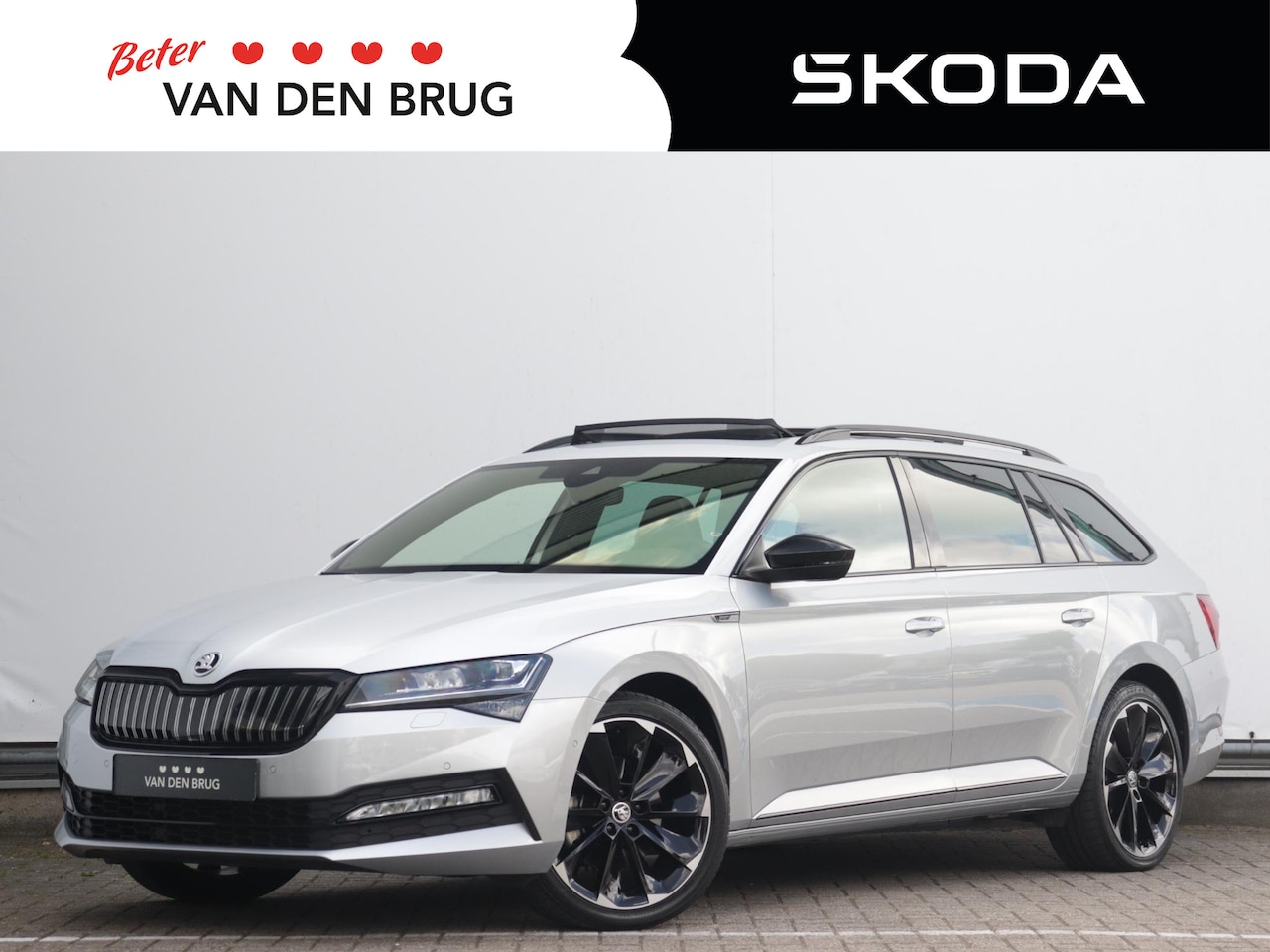 Skoda Superb Combi - 1.4 TSI iV Sportline Business | Trekhaak | Dynamic Chassis Control | Pano | Camera | Dodeh - AutoWereld.nl