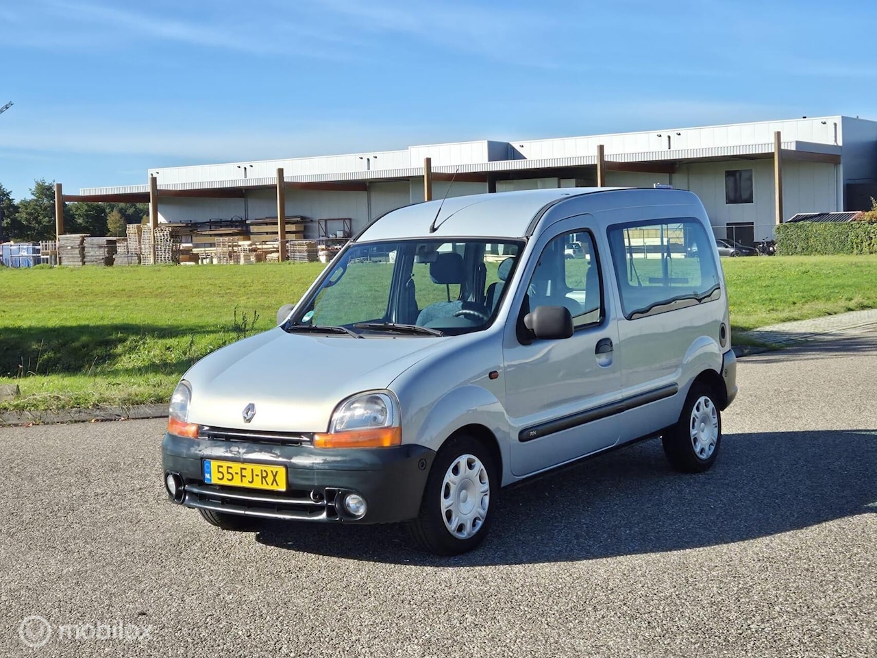 Renault Kangoo - combi 1.4 RXE Rolstoel auto / Automaat / 3+1 - AutoWereld.nl