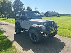 Jeep Wrangler - 2.5i Hardtop