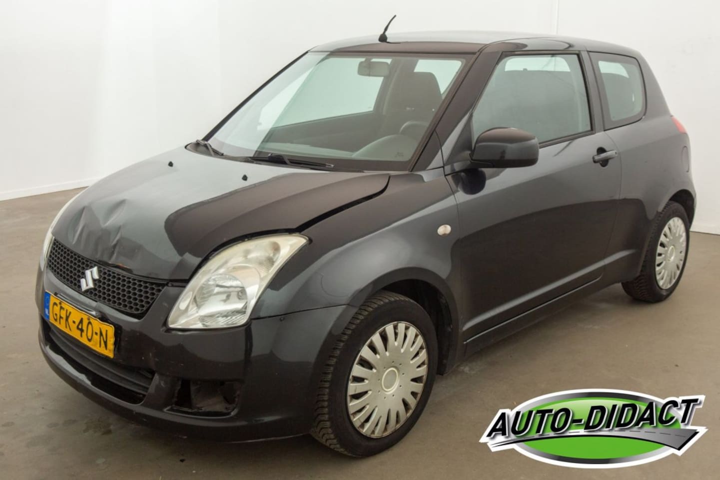 Suzuki Swift - 1.3 Airco Cool - AutoWereld.nl