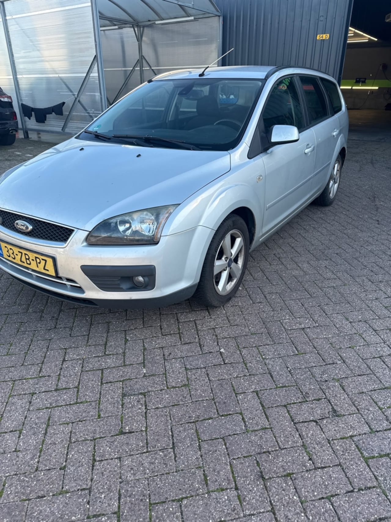 Ford Focus Wagon - 1.8-16V Ambiente FlexiFuel 1.8-16V Ambiente Flexifuel - AutoWereld.nl